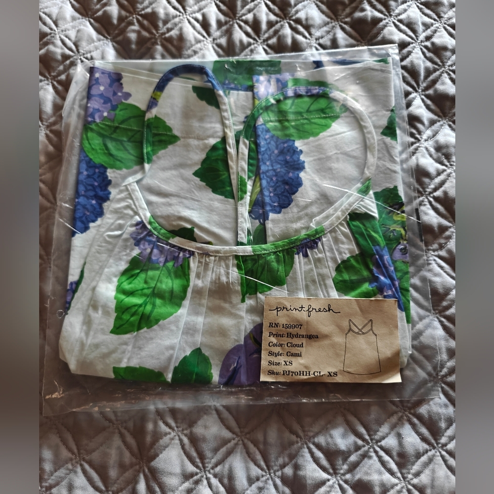 NWT Printfresh Hydrangea Hideaway Cami Top, Size XS - Picture 2 of 2